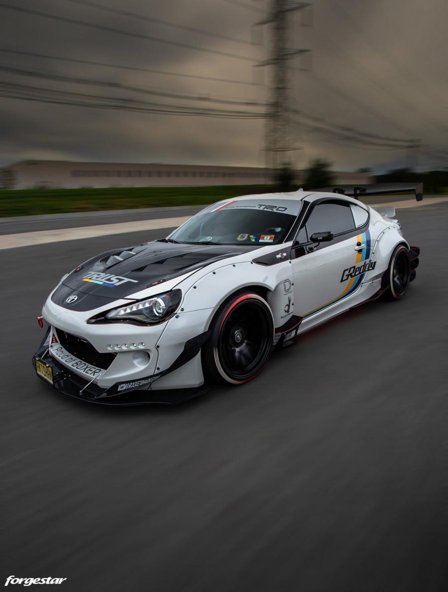  Toyota GT 86 Rocket Bunny 2018 года  (фото 17 из 23)